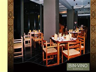 Bin Vino Hotel Doluwa Exterior foto
